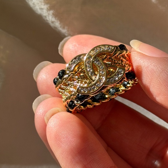 Beautiful Chanel Gold and Black Chain Ring - Picture 6 of 16